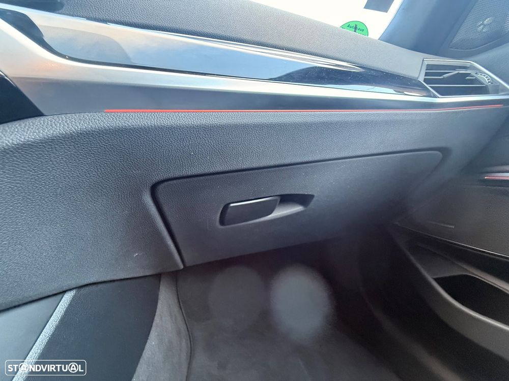 BMW 330 e Aut. M Sport - 35