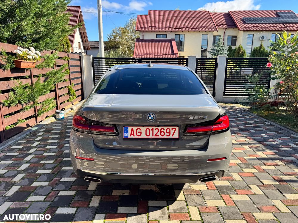 BMW Seria 5 520e Aut. Luxury Line - 18