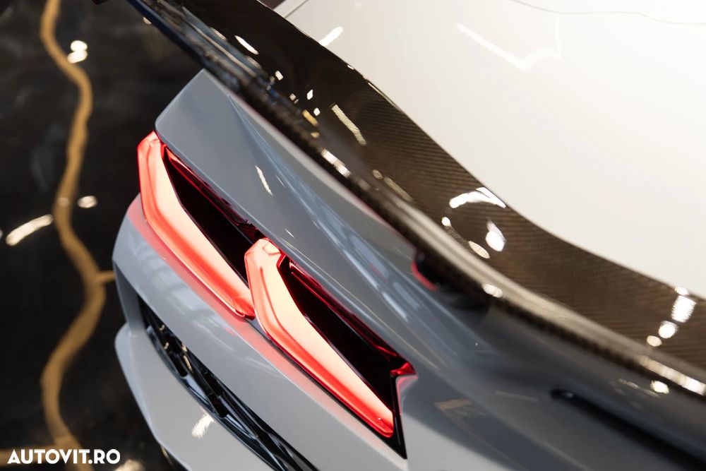 Chevrolet Corvette - 3