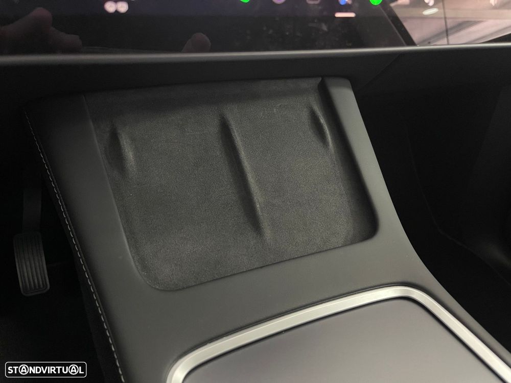 Tesla Model Y RWD - 40