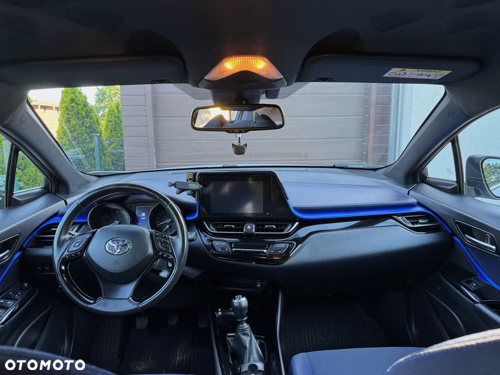 Toyota C-HR 1.2 T Dynamic - 10