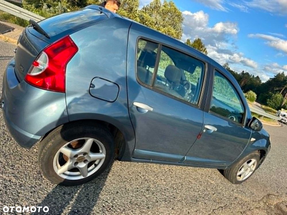 Dacia Sandero - 4