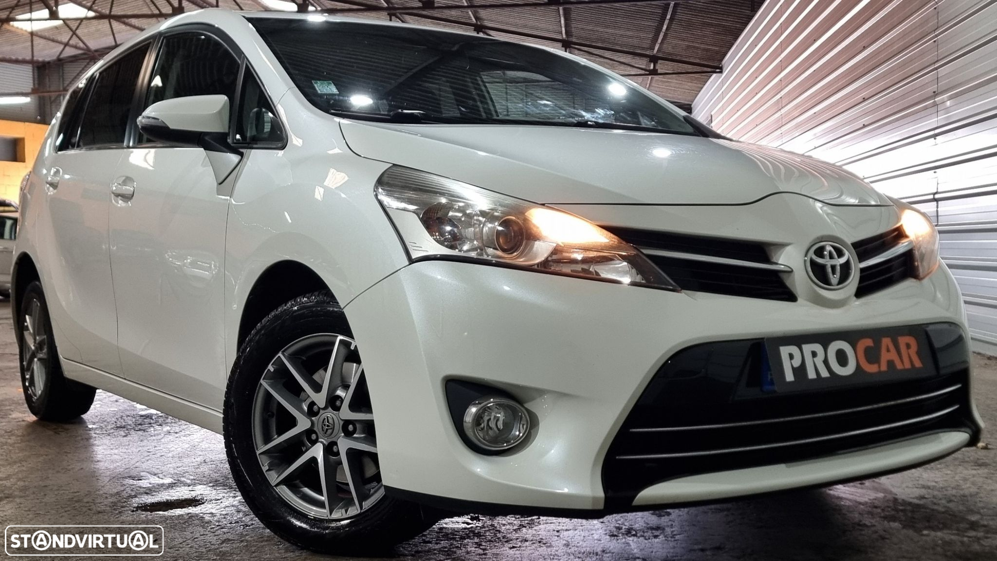 Toyota Verso 1.6 D-4D Comfort - 31