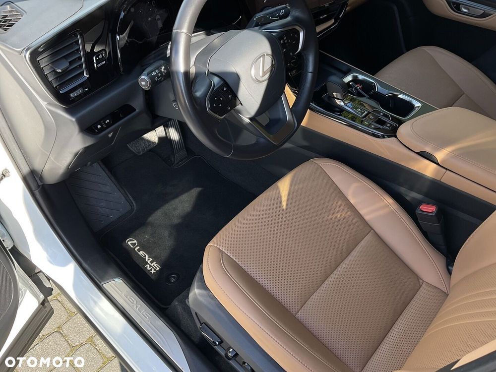 Lexus NX 350h Prestige AWD - 22