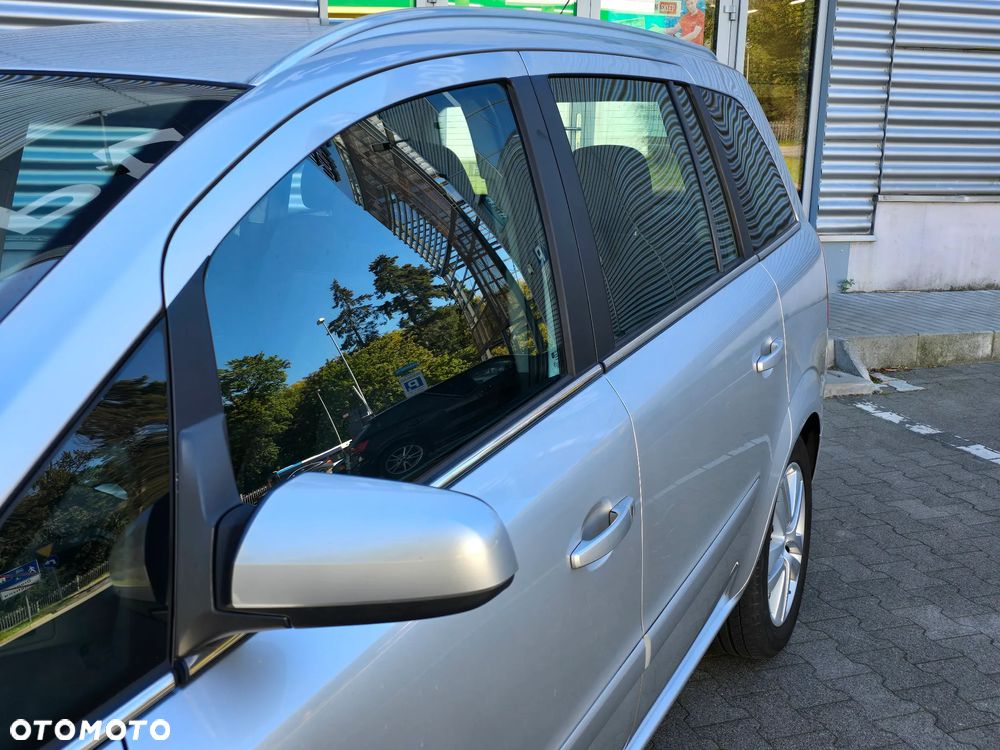 Opel Zafira 1.8 Elegance - 29