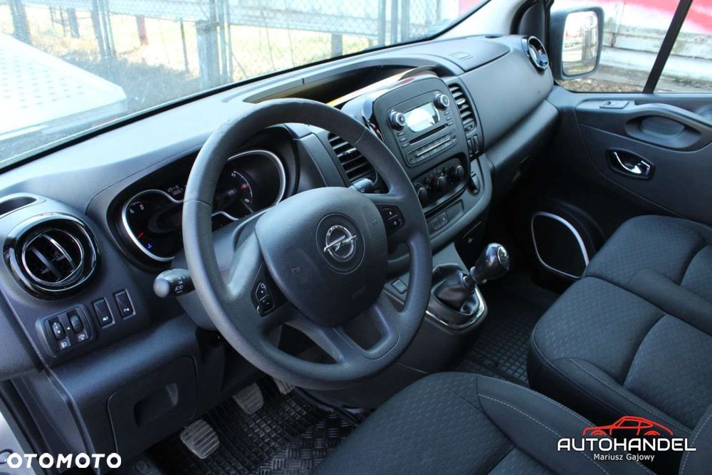 Opel Vivaro - 9