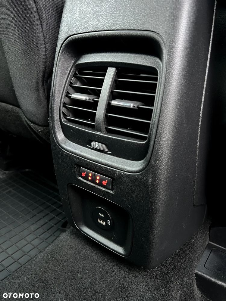 Ford Kuga 1.5 EcoBoost FWD Titanium - 23