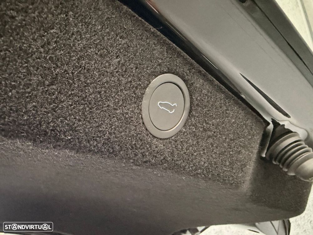 Tesla Model 3 Tração Traseira Standard - 32