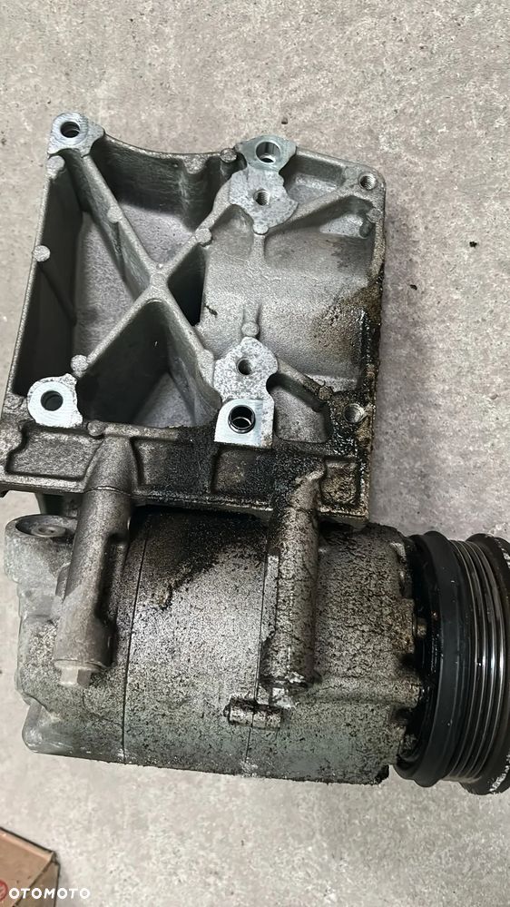 sprężarka kompresor klimatyzacji Ford Focus mk2 C-max 1.6 benzyna 16v     (88/2) - 4