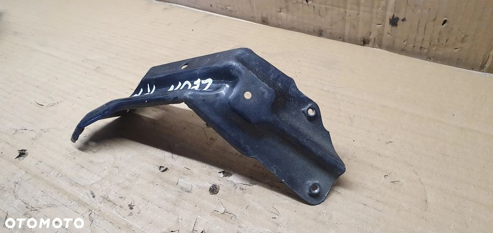 Mocowanie błotnika uchwyt prawy przód Seat Leon II - 2