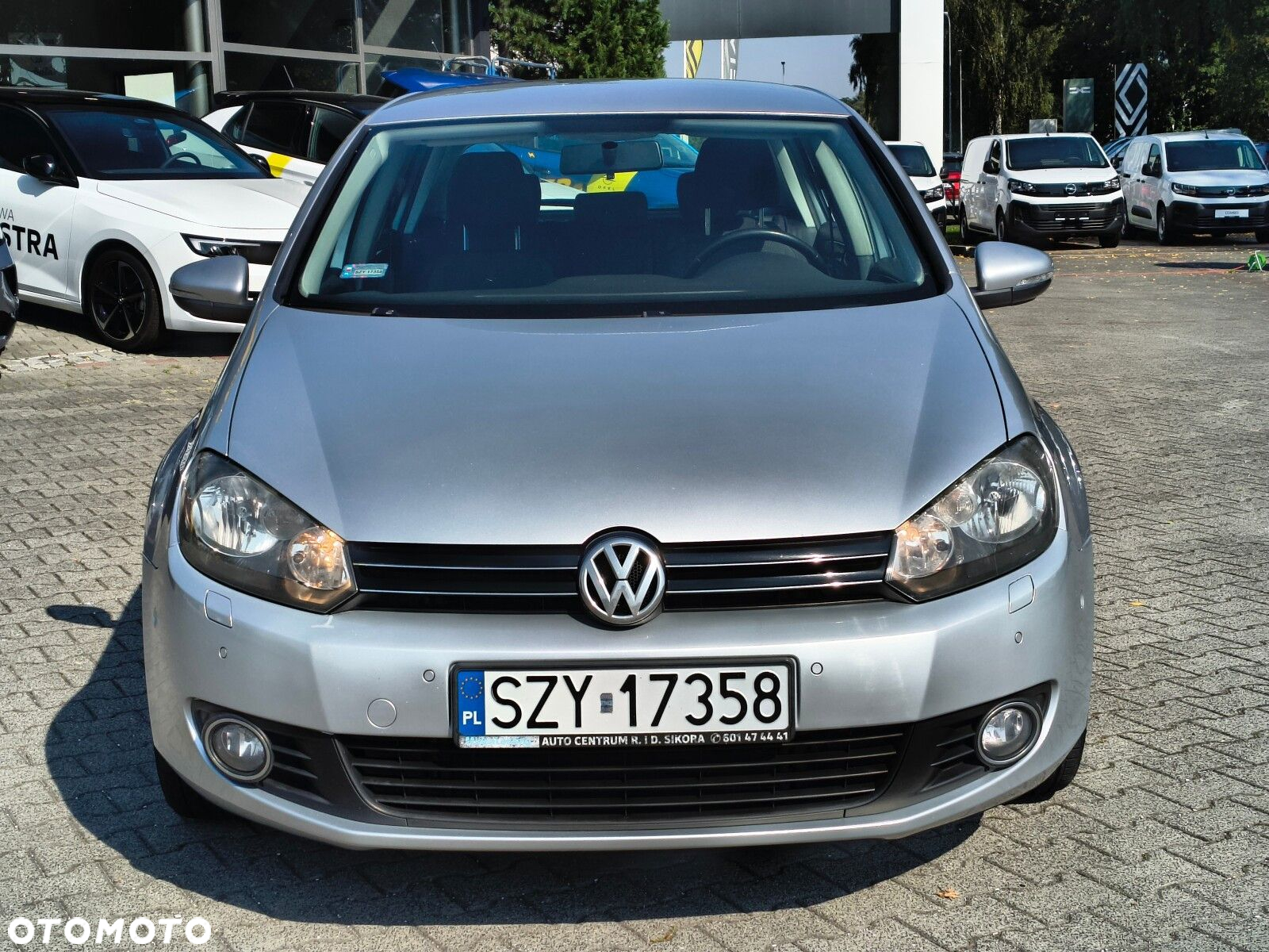 Volkswagen Golf - 2