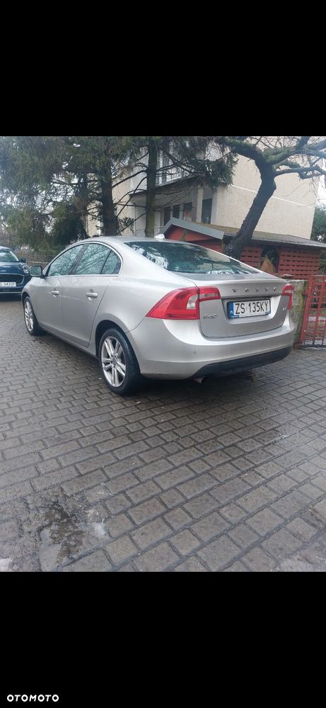 Volvo S60 D2 Momentum - 2