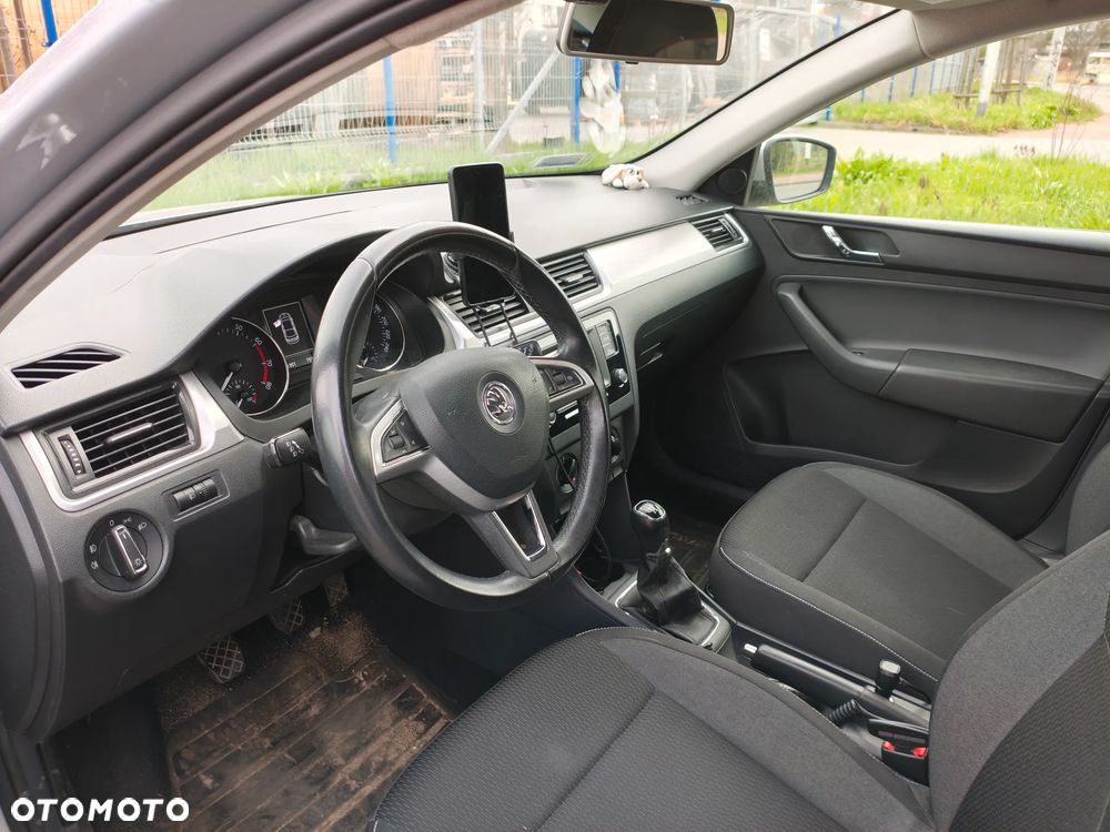 Skoda RAPID 1.2 TSI Ambition - 2