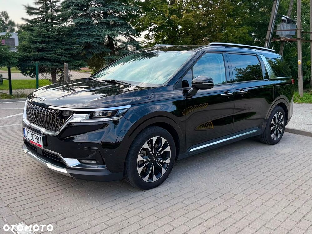 Kia Carnival - 3