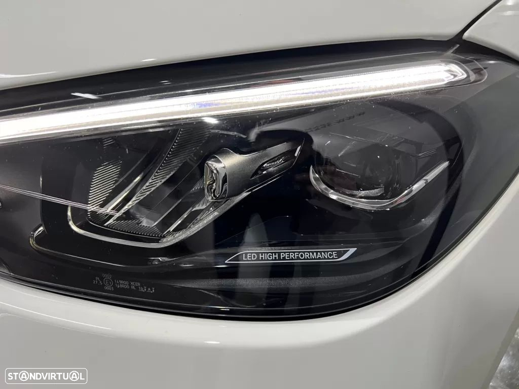 Mercedes-Benz C 300 e AMG Line - 41