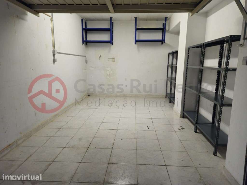 Garagem em box na Cova da Piedade, Almada - Grande imagem: 3/7