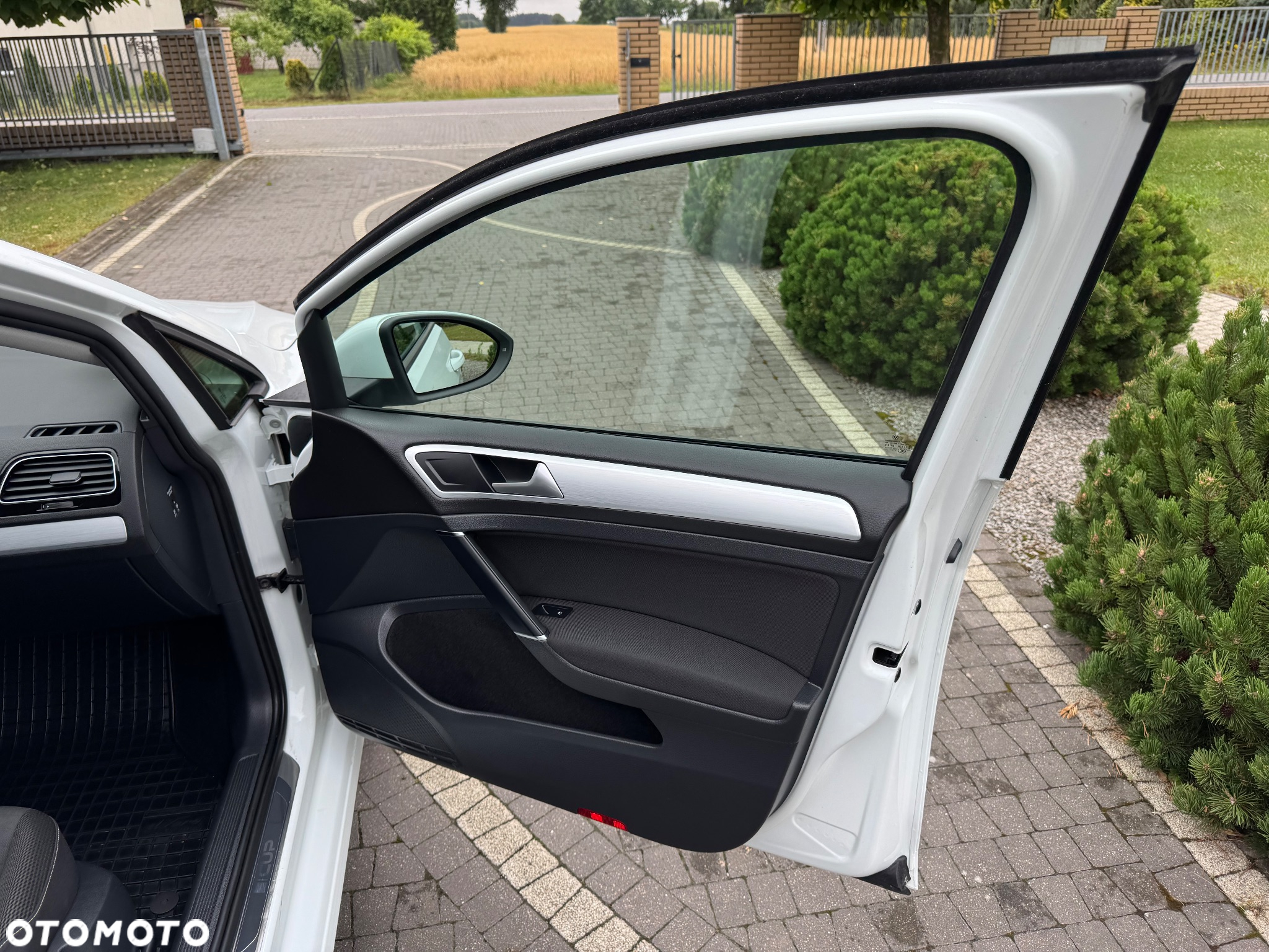 Volkswagen Golf 2.0 BlueTDI Cup - 27