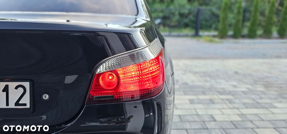 BMW Seria 5 525d - 9