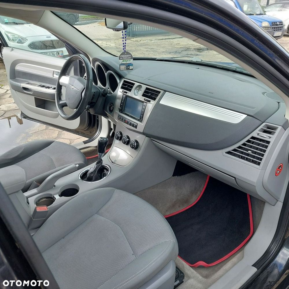 Chrysler Sebring - 13