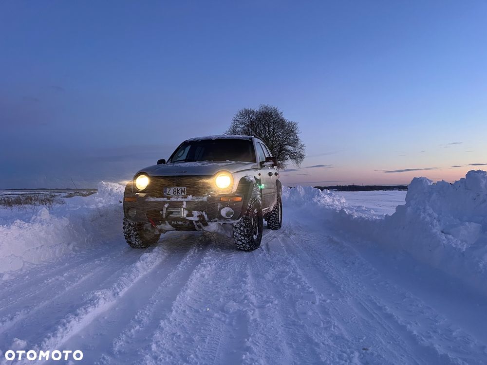 Jeep Cherokee 3.7L Limited - 10
