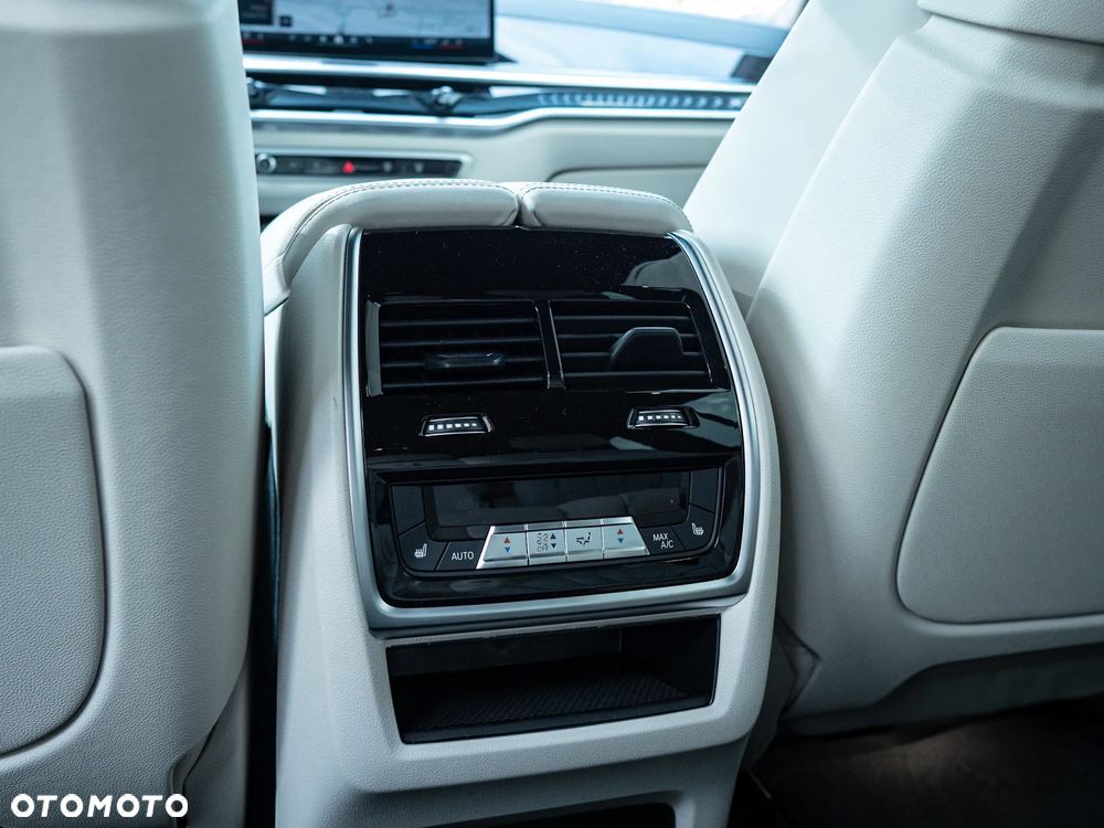 BMW X7 xDrive40d mHEV sport - 32