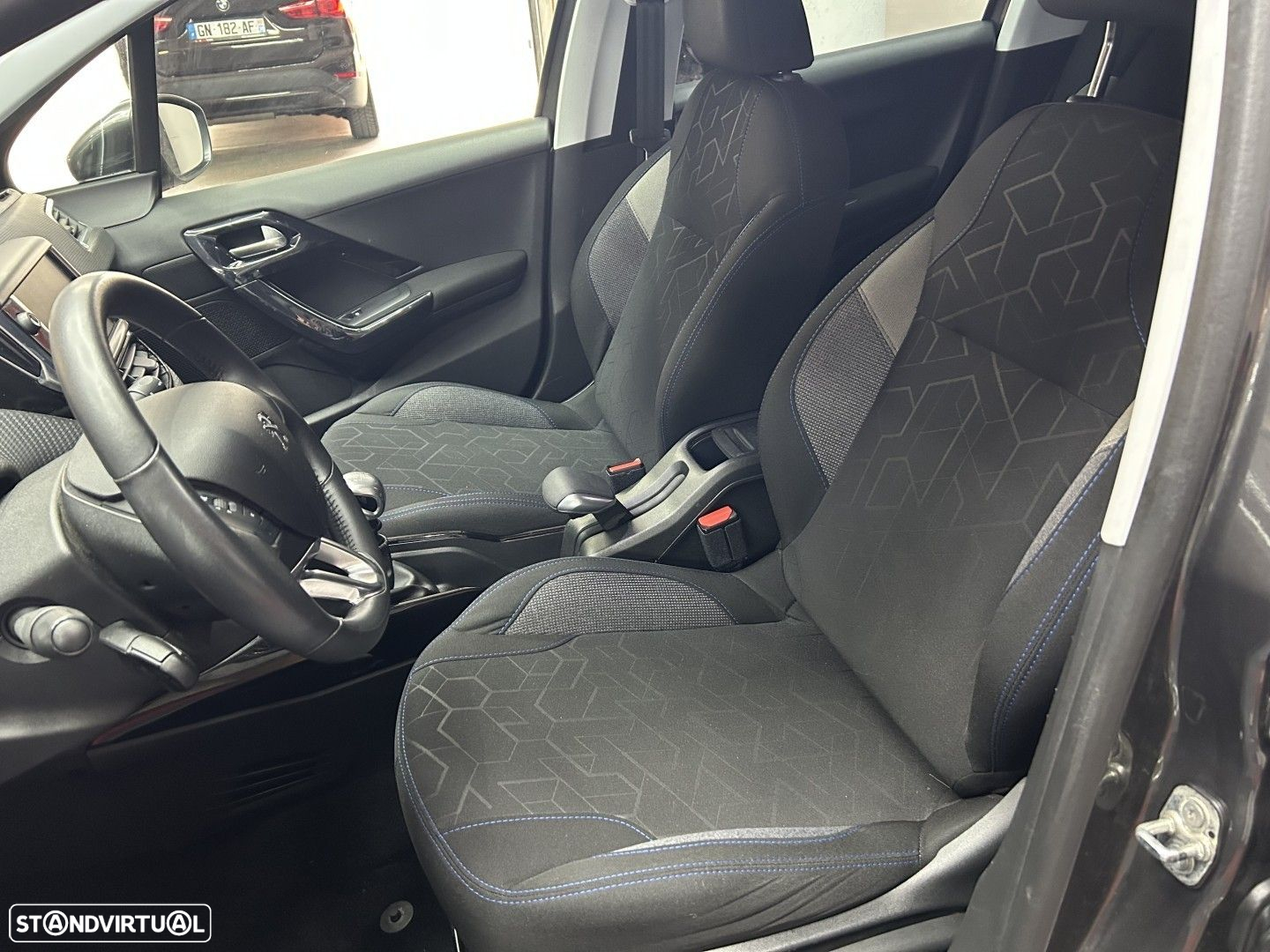 Peugeot 2008 1.2 PureTech Style - 11