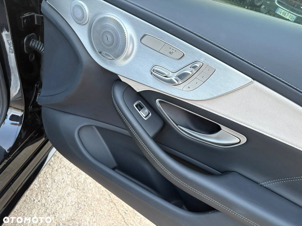 Mercedes-Benz Klasa C AMG 63 S - 14
