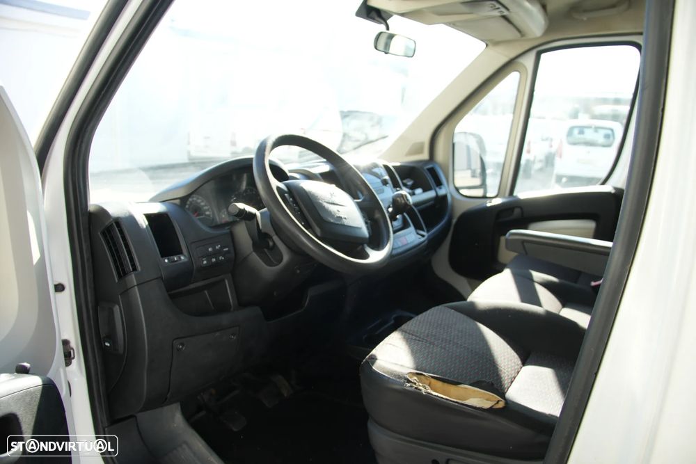 Peugeot Boxer 7Lugares 2.2BlueHDI 165cv - 6