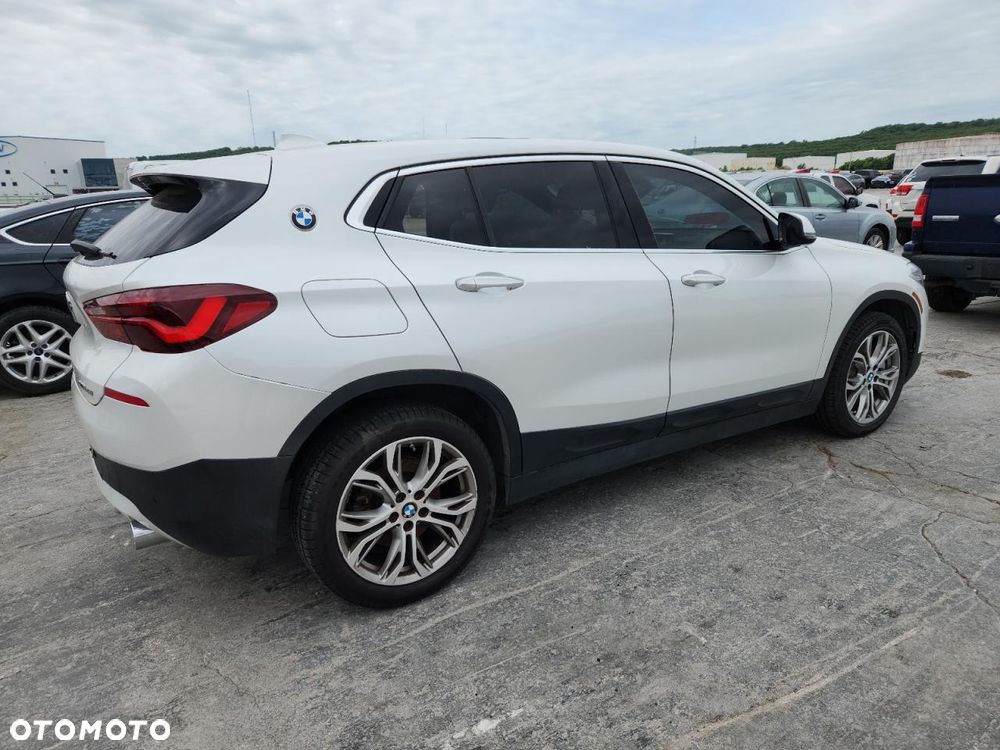 BMW X2 xDrive20i Advantage Plus - 4