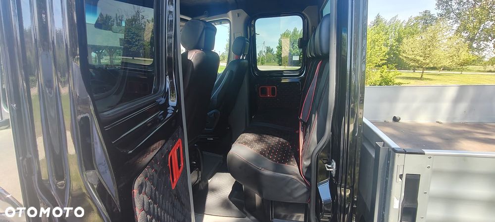 Mercedes-Benz SPRINTER 319 - 9