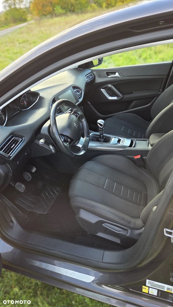 Peugeot 308 1.6 THP Allure - 9