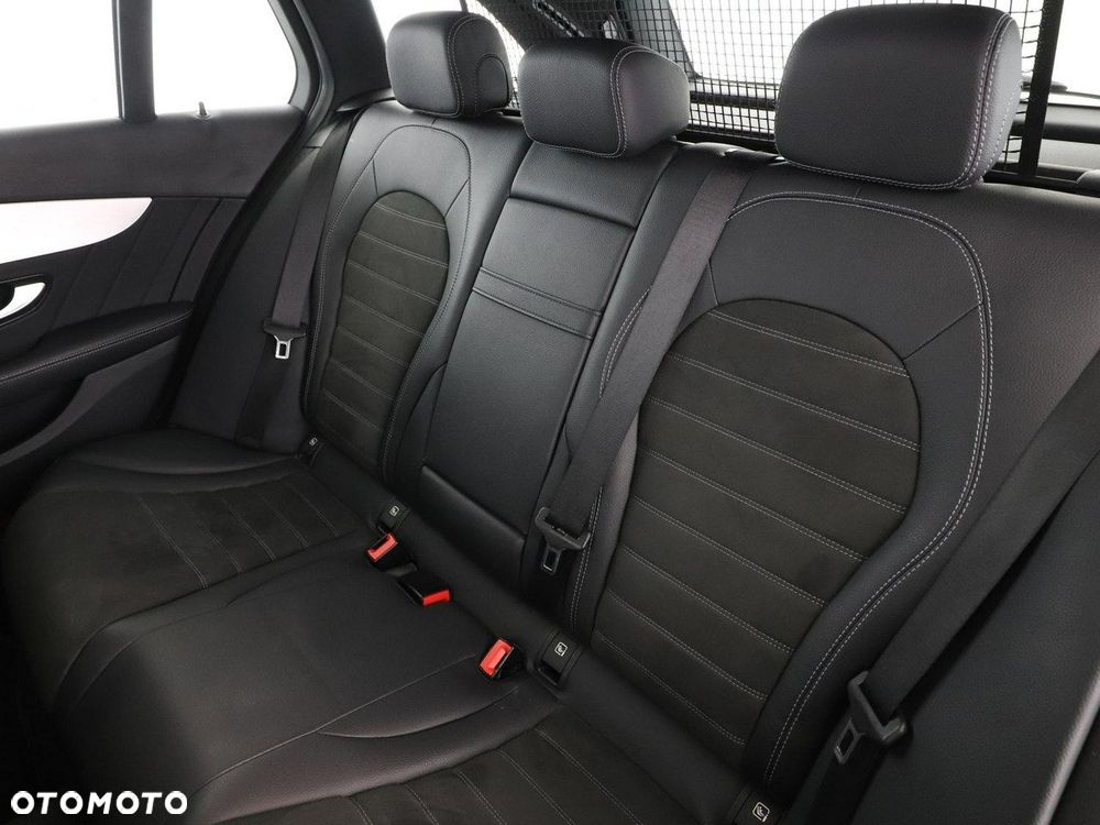 Mercedes-Benz Klasa C 300 de 9G-TRONIC AMG Line - 19