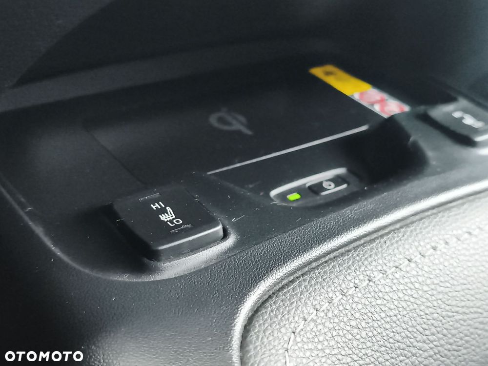 Toyota Corolla 1.8 Hybrid Style - 24