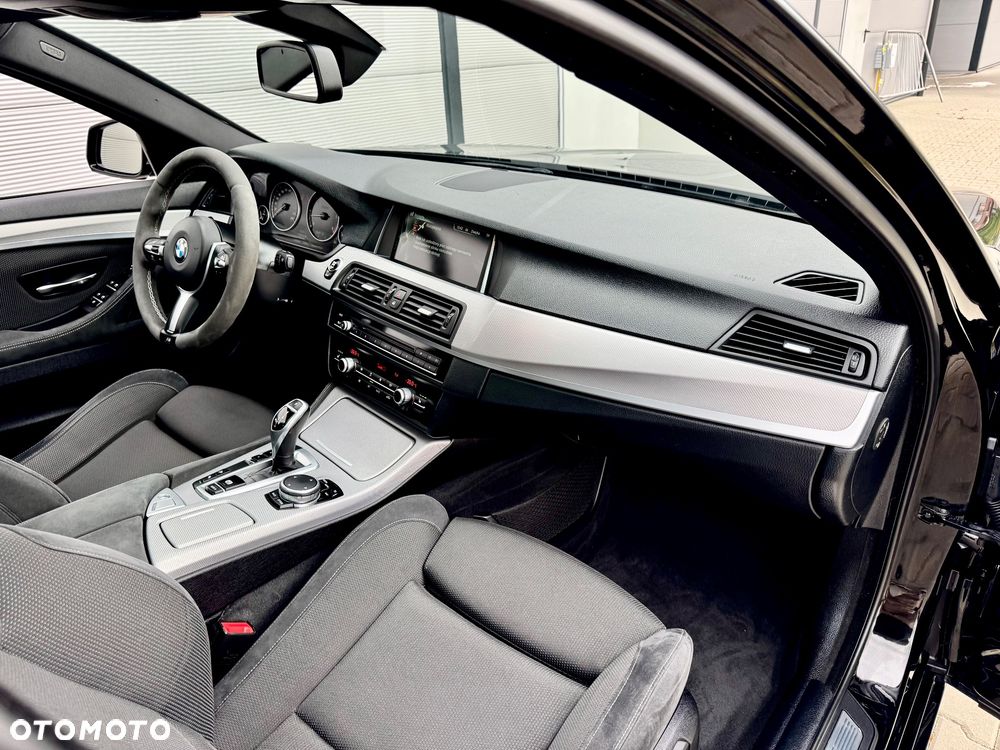 BMW Seria 5 530d xDrive Sport-Aut - 29
