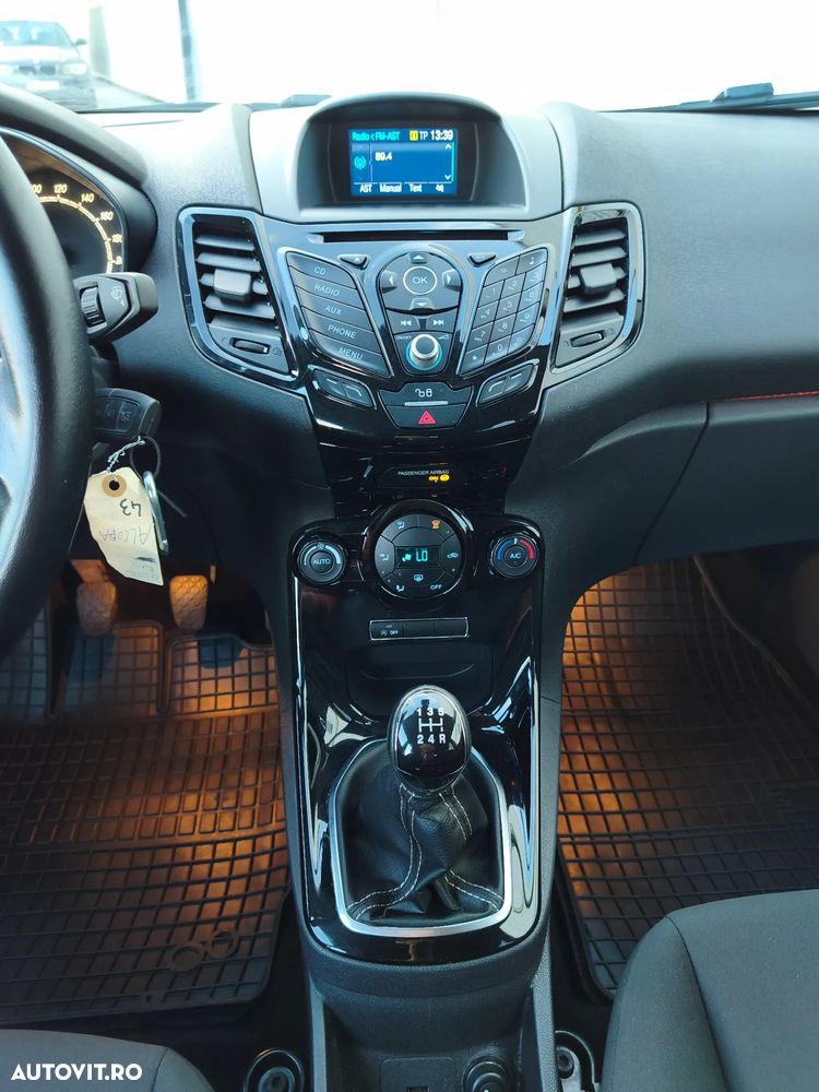 Ford Fiesta 1.0 EcoBoost Start-Stop Titanium - 23