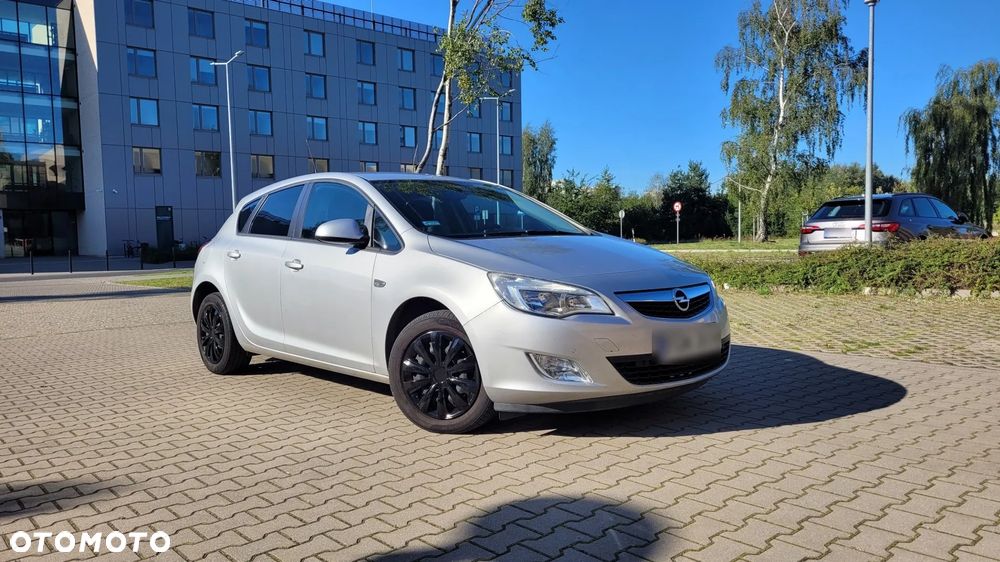Opel Astra 1.7 CDTI Cosmo - 1