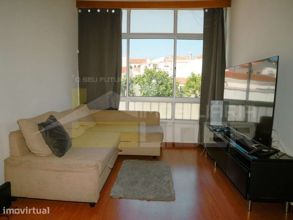 Exclusividade Imobiliária Lider 
 Moradia T4 na Charneca- Venda do... - Grande imagem: 2/37
