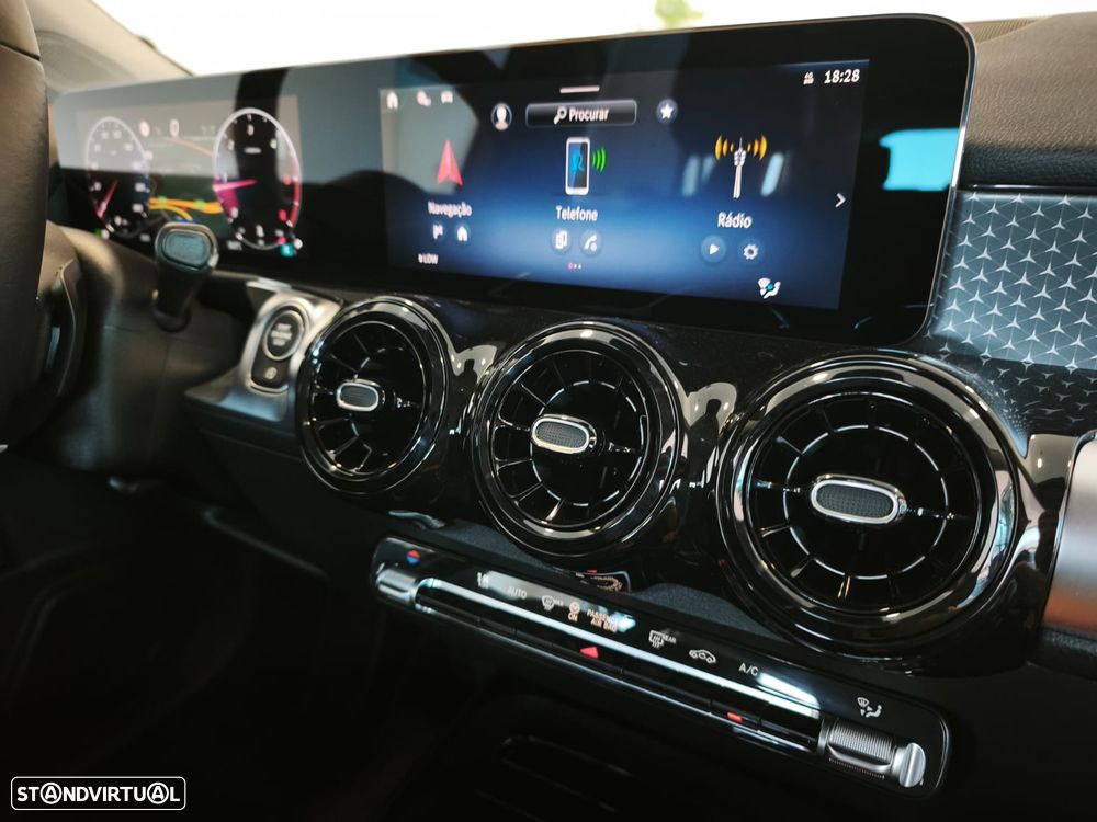 Mercedes-Benz GLB 180 d Progressive - 38