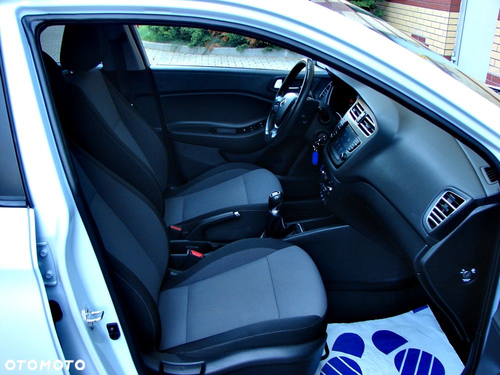 Hyundai i20 blue 1.2 YES!+ - 7