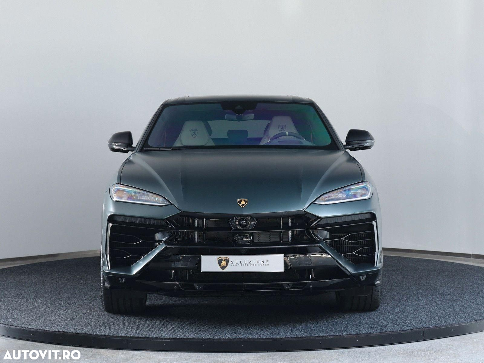 Lamborghini URUS - 13