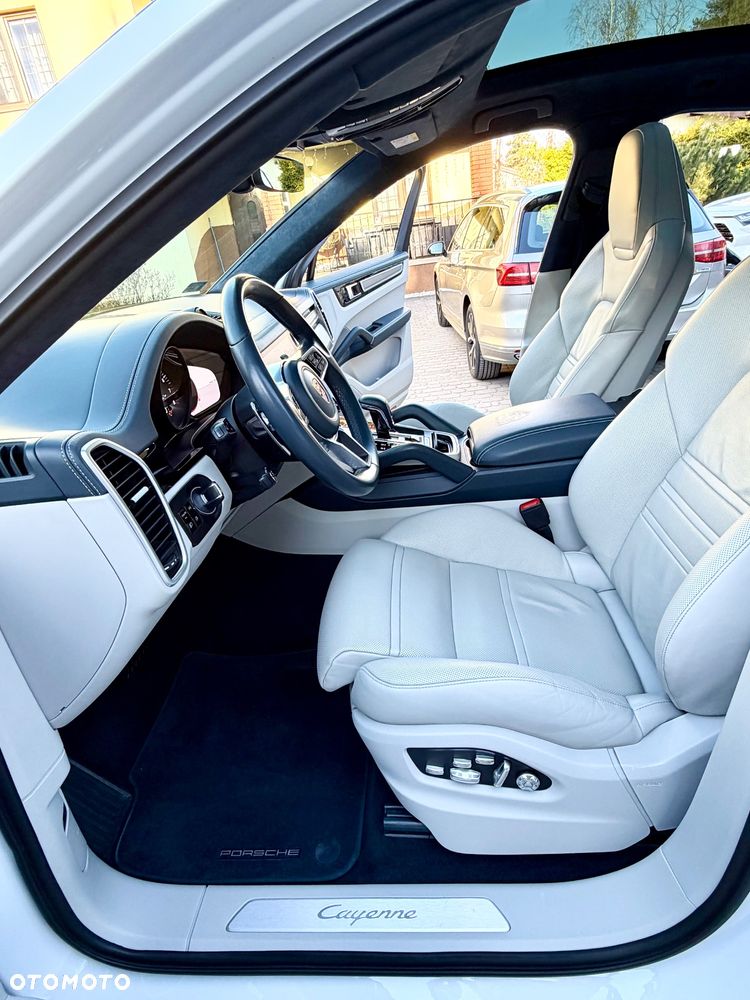 Porsche Cayenne Platinum Edition - 19