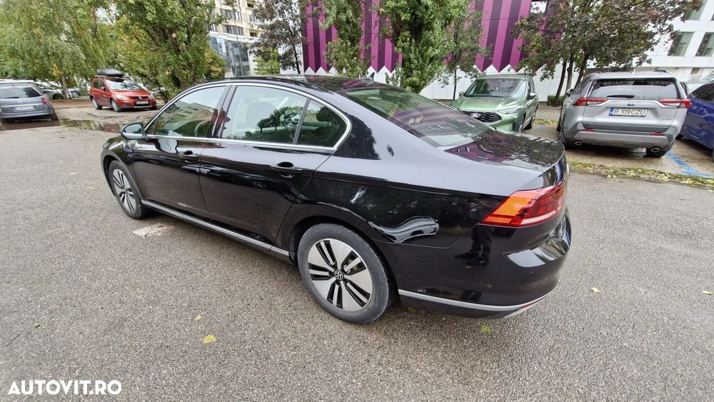 Volkswagen Passat GTE - 15