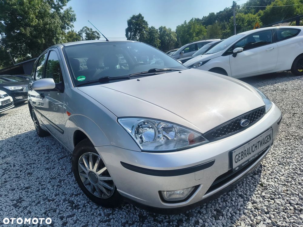 Ford Focus 1.6 Futura - 1