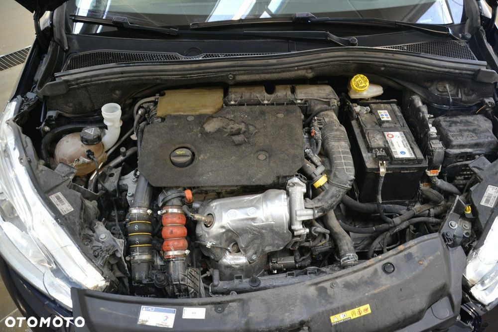 Peugeot 208 - 15