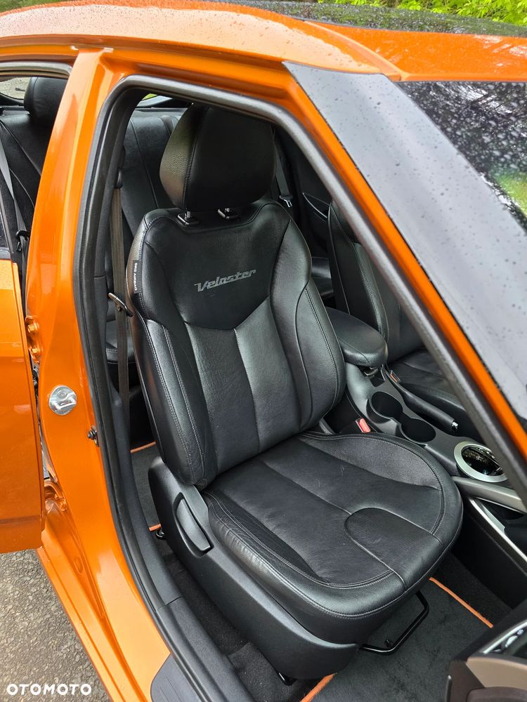 Hyundai Veloster 1.6 GDI Premium - 22