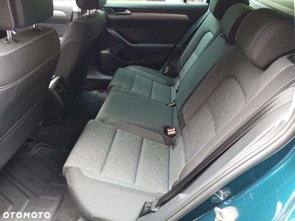 Volkswagen Passat 2.0 TDI EVO Business DSG - 26