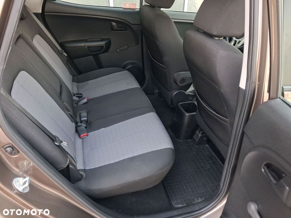 Kia Venga 1.4 Business Line - 13