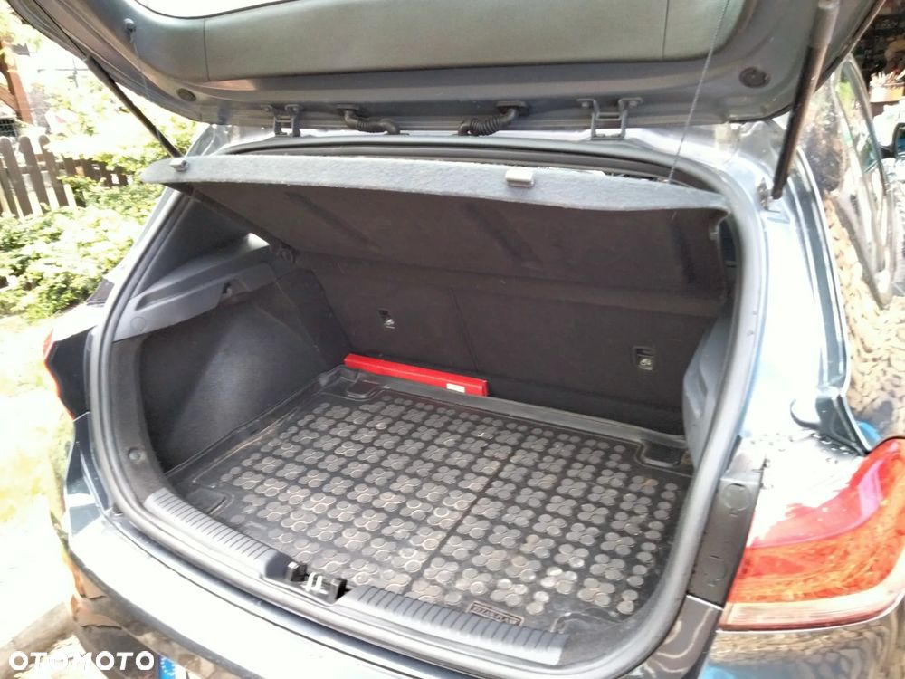 Hyundai i30 1.5 DPI Classic + - 8