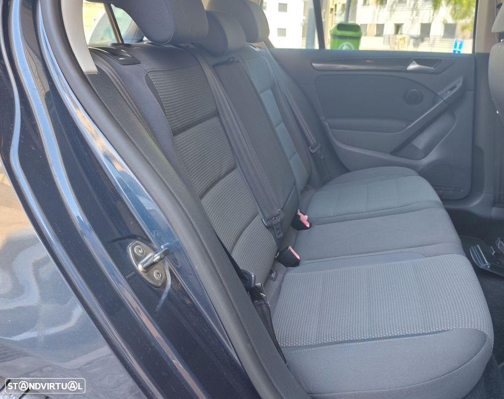 VW Golf 1.6 TDi Confortline - 24