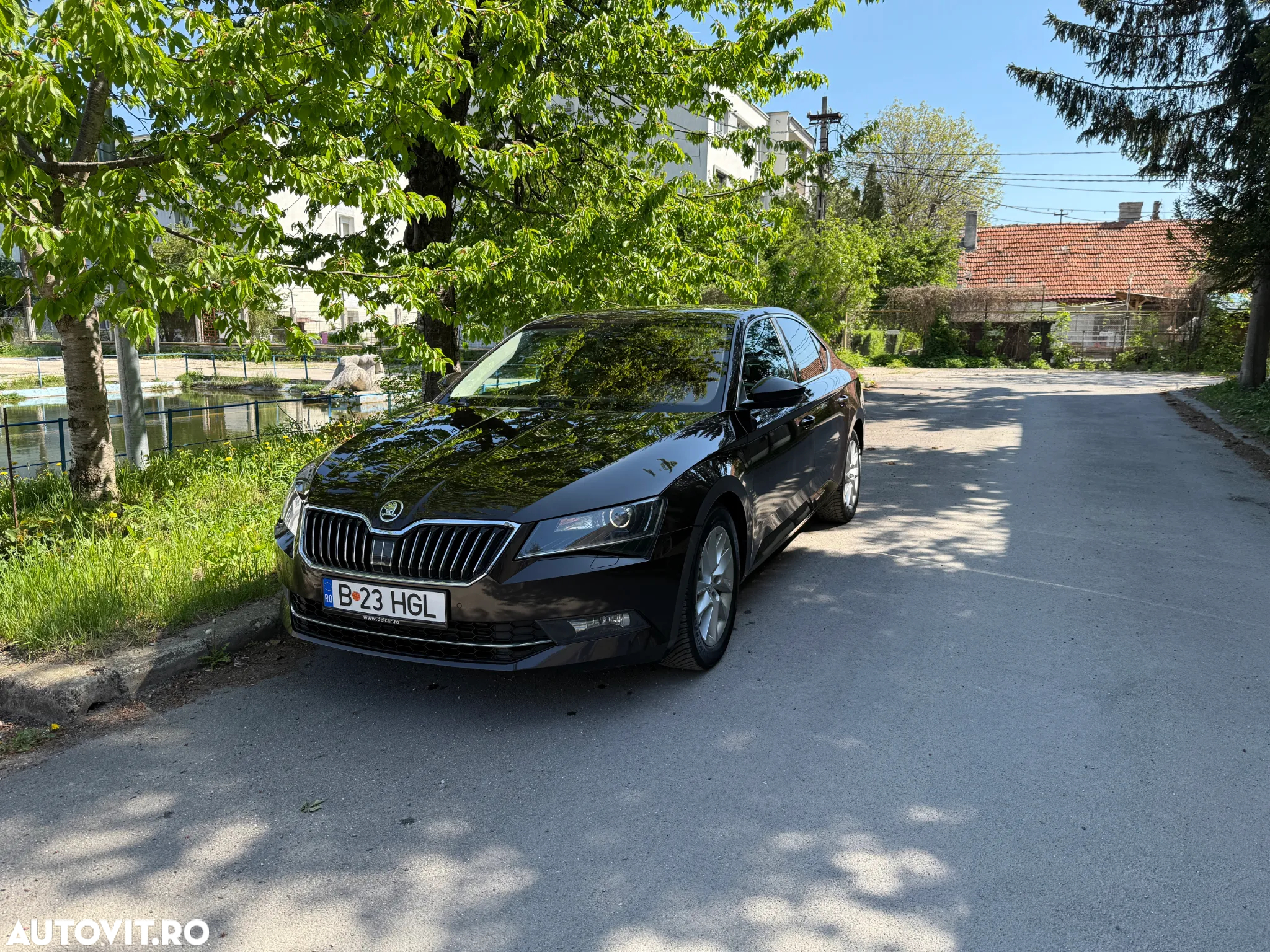Skoda Superb 2.0 TDI DSG Ambition - 11